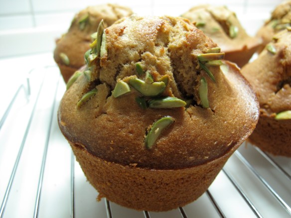 olive oil pistachio muffins